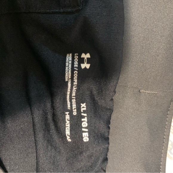 Shorts - Picture 2 of 5